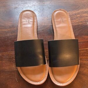 Universal Thread Black Slide Sandals